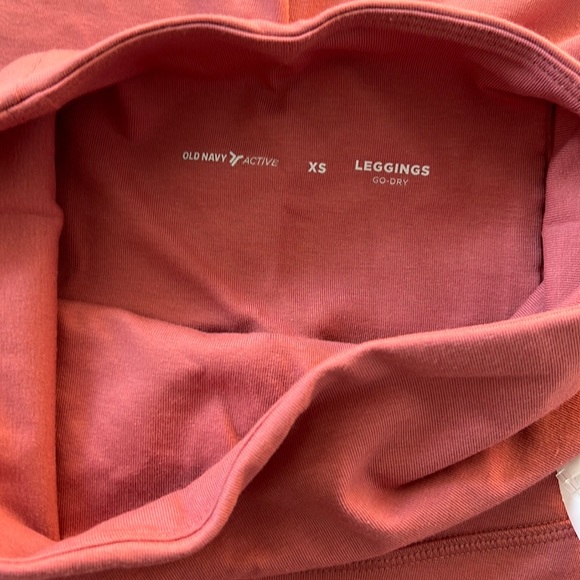 Old Navy Maternity PowerChill Leggings - Picture 2 of 4